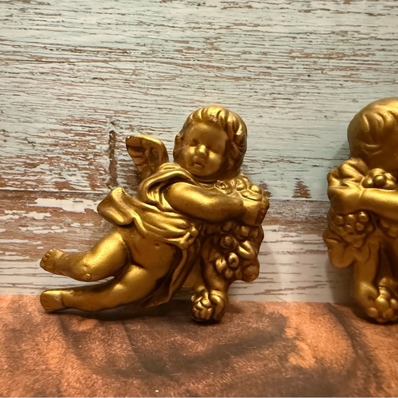 2 Vintage Lee Wards Gold Cherub Wall Hangings 5” Angel Chalkware Roses Grapes - Picture 2 of 7